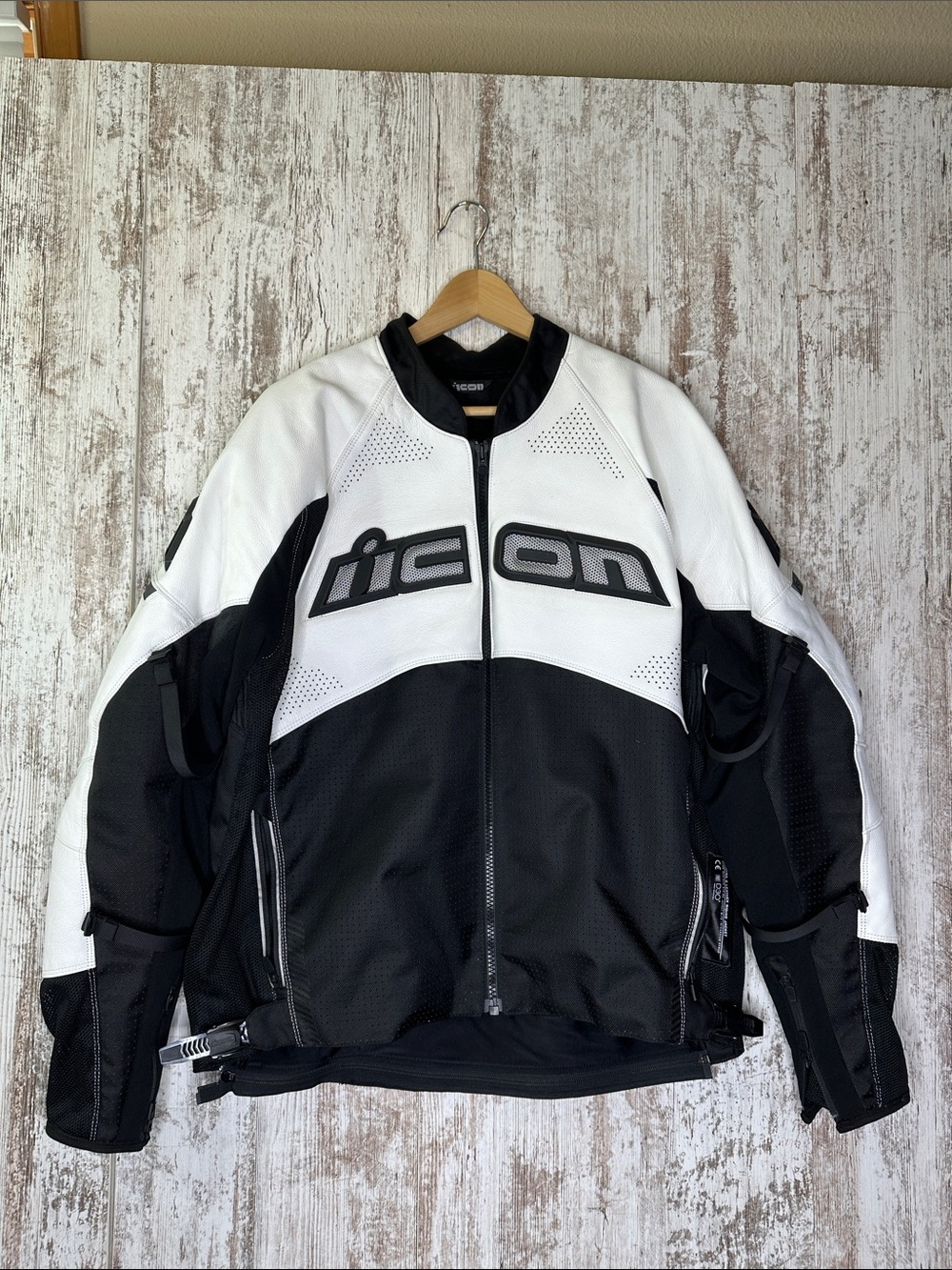 ICON Contra2 Leather Perforated Jacket Sz XL